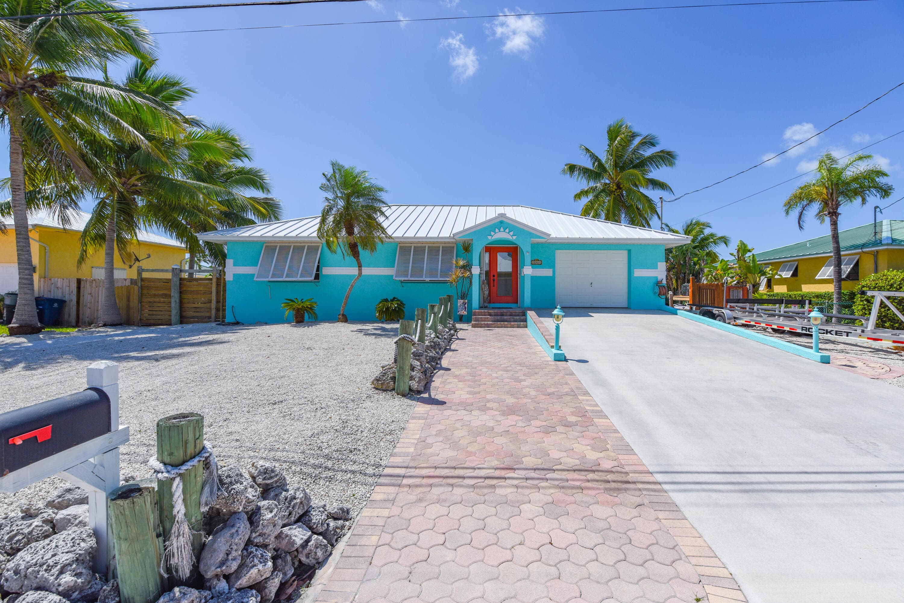 A beautiful property in Cudjoe Key, FL